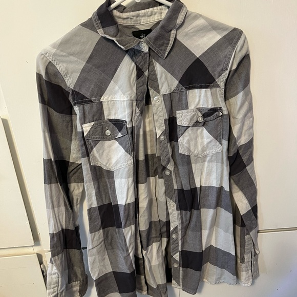 Nollie flannel - Picture 1 of 3